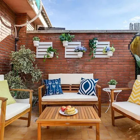 Apartman Penthouse With Big Terrace, Quiet Area, 1 Bedroom *