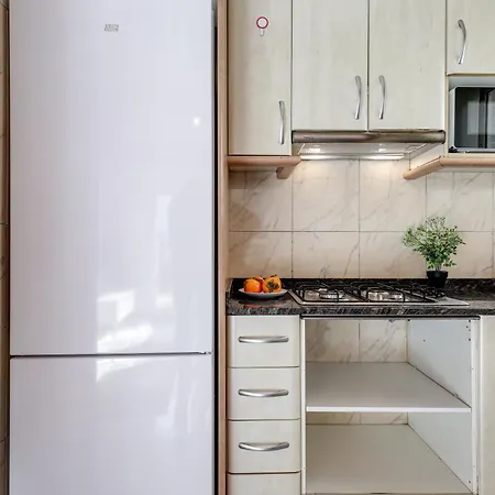 Penthouse With Big Terrace, Quiet Area, 1 Bedroom Apartman