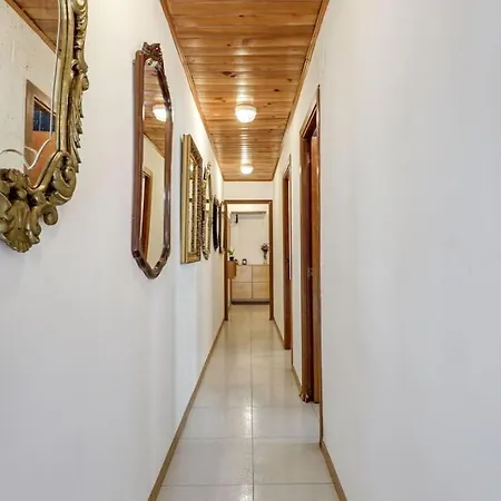 Penthouse With Big Terrace, Quiet Area, 1 Bedroom Apartman