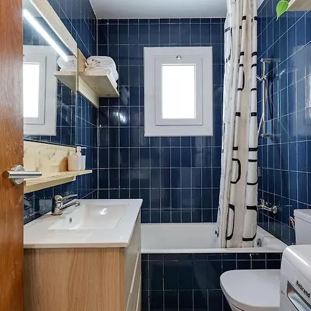 Penthouse With Big Terrace, Quiet Area, 1 Bedroom Apartment *