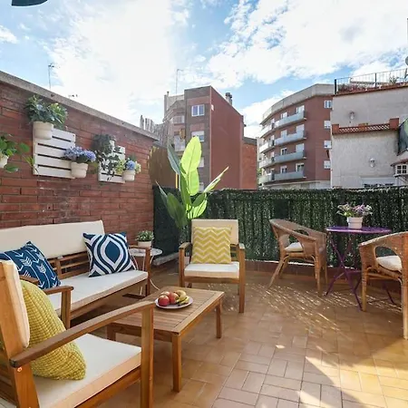 Penthouse With Big Terrace, Quiet Area, 1 Bedroom Apartment Barcelona