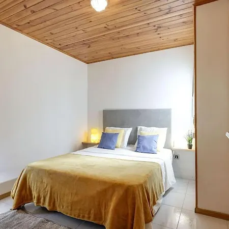 Apartment Penthouse With Big Terrace, Quiet Area, 1 Bedroom